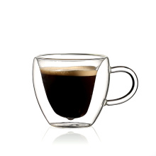 كوب زجاجي مزدوج الجدار على شكل قلب لشرب فنجان قهوة قابل لإعادة الاستخدام