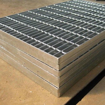 Hot dip galvanized steel grating trench cover