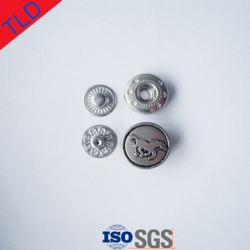 Decorative snap button