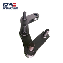 Short pitch conveyor chain with extended pins