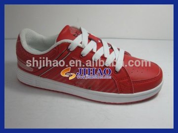 lady Cool and Professional Skateboard Shoes