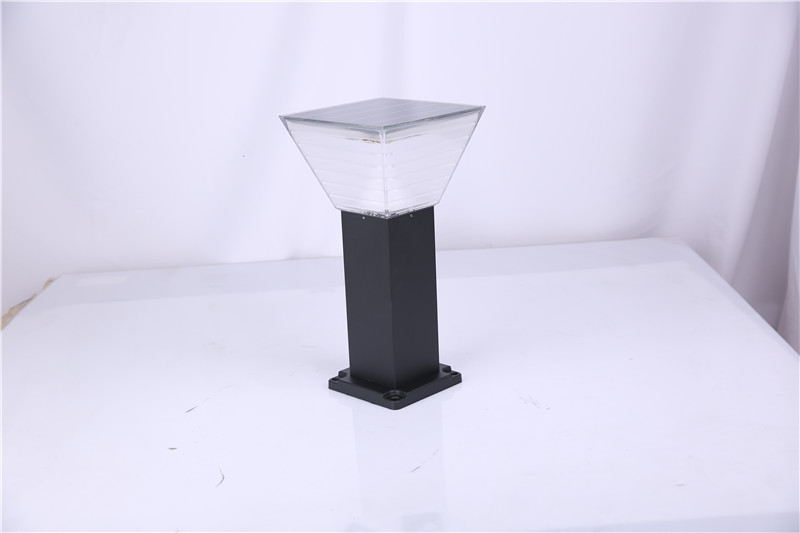 Solar garden light with long standby time