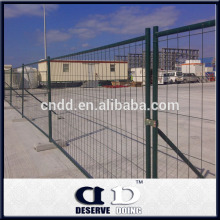 Temporary barrier fence system