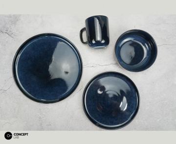 Reactive glazed stoneware dinner set in Dark blue