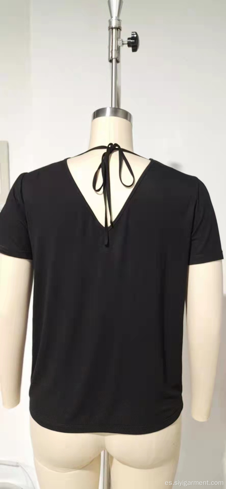 Camiseta para mujeres en V con cuello con manga de burbujas