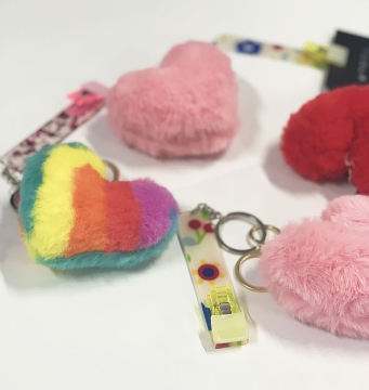 Hot Selling Card Grabber Keychain: Perfect Gift for Women with Long Nails