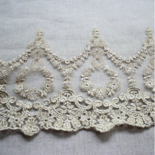 Garnitures de ruban de broderie de dentelle de maille de fil d&#39;or de luxe