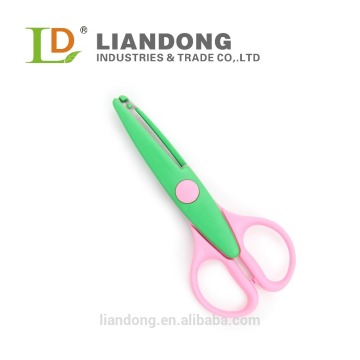 SS030 Creative Pattern Edged Scissors