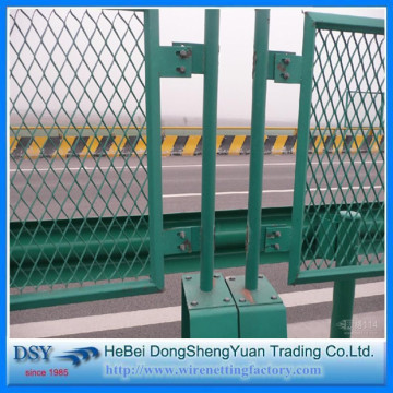 Coated Expanded Metal Mesh Fence