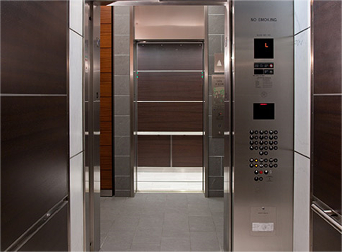 Modernización de ascensor KPM con gabinete NICE3000+