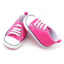 Venta al por mayor de colores de la mezcla de zapatos deportivos de lona para niños baratos