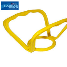 Plastic injection oil water bottle picker handle mould