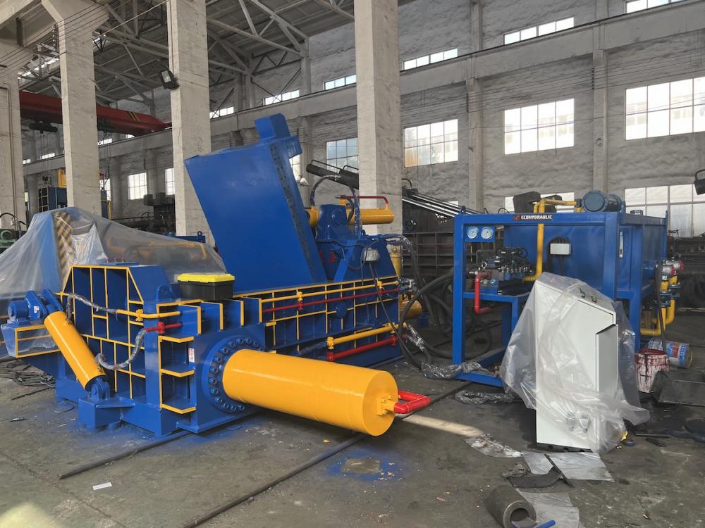 RAWIRON AVFALL SPACK METAL RAPINGS BALING Press Machine