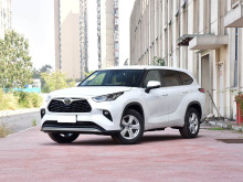 Mid-to-Large Flagship SUV Toyota Highlander