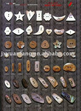 River shell buttons and Oceanic shell buttons
