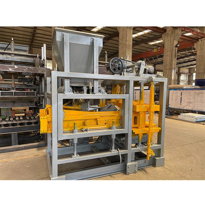 Полуавтоматическая бетонная блока изготовления машины китайский производитель semi-automatic concrete block making machine Chinese manufacturer