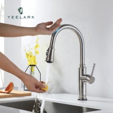 Stainless Steel 360° Pull Out Down Black Kitchen Faucet with Hot and Cold Water Function