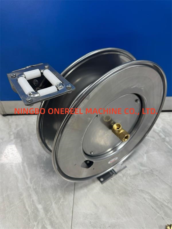 Retractable Welding Double Hose Reel (5) Retractable Welding Double Hose Reel (5)