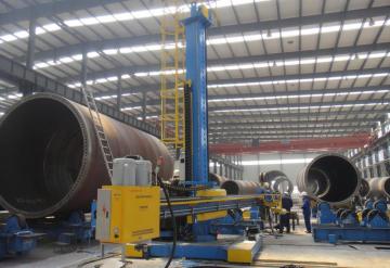 Automatic pipe welding column boom manipulator machine