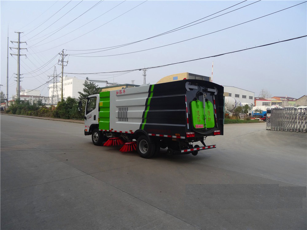 road sweeper truck for sale 4