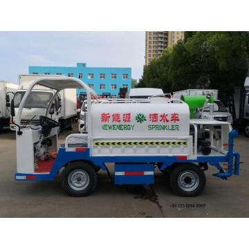 Electric four-wheel road sprinkling dust truck