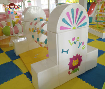 childrens play equipment indoor