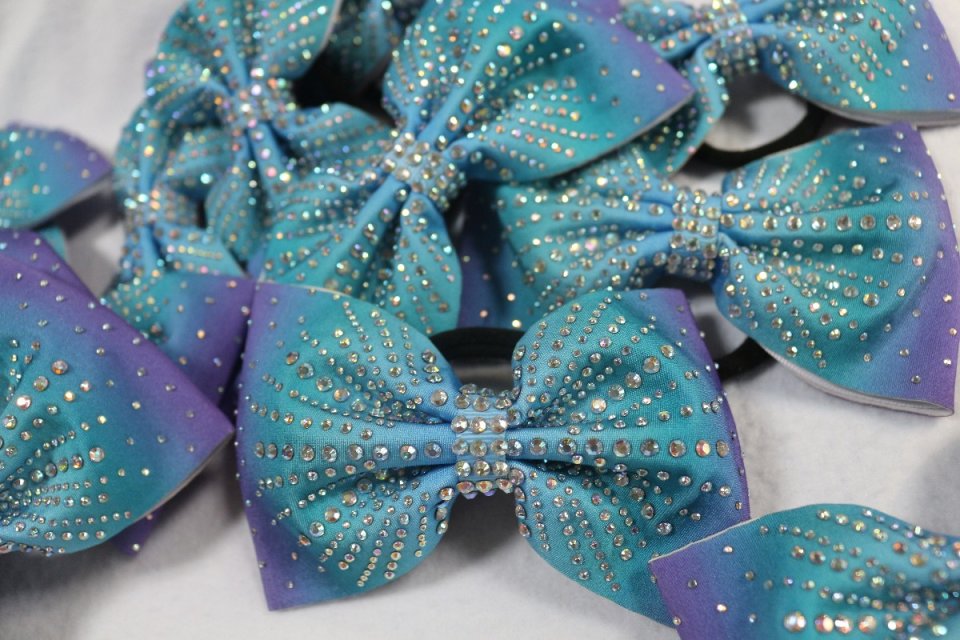 Sublimated Ombre Shiny Cheer მშვილდების მიწოდება