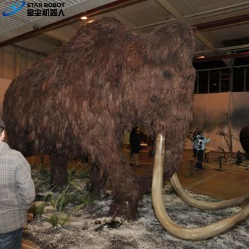 Ukuran hidup animatronic hewan model mammoth