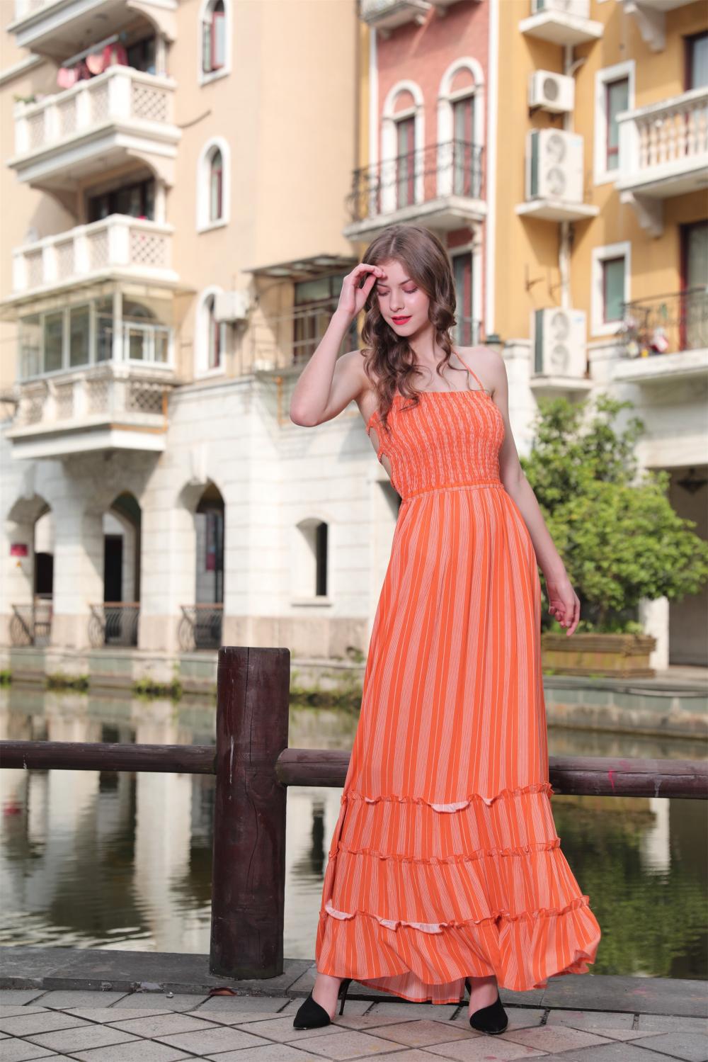 Vestido largo de tirantes a rayas para mujer