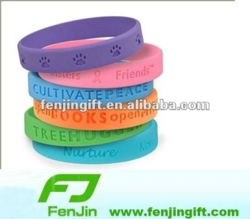 personalized debossed silicone bracelets