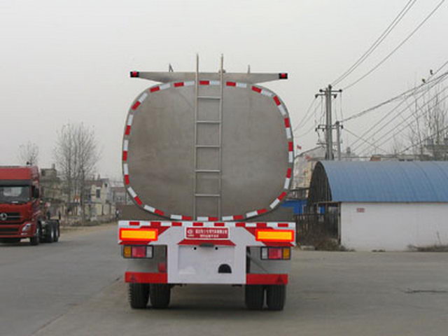 12.6m Mil-axle Milk Transport نصف مقطورة