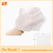 Disposable wet baby wipes for cleaning