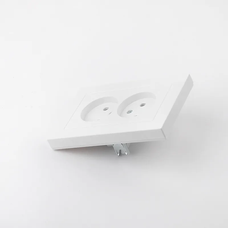 Стандартная двойная розетка ЕС, 16 А, 220 В