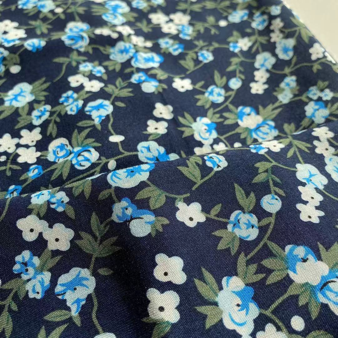 Mulinsen Textil 45S Challis 100 gedruckter Rayon -Stoff