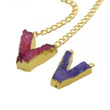 Collier avec pendentif lettre V en cristal coloré avec alphabet