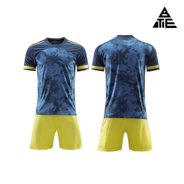 Camisetas de fútbol profesionales para partidos.