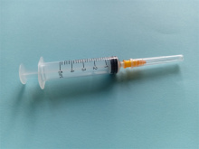 Disposal Syringe with luer slip for single use