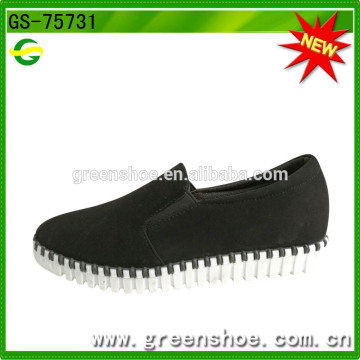 Flat flexible pure black shoes