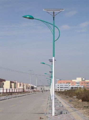 100W inbuilt battery solar street light on amazon