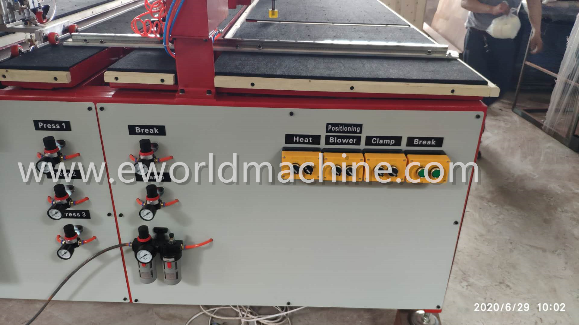 PLC Controlled Automatic Laminated Glass Cutting Breaking Machine Factory Direct