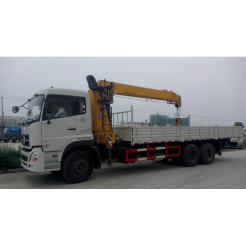 Medium size 4 sections crane with truck chassis