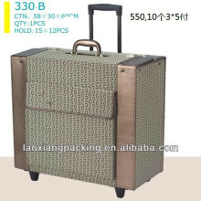 Portable eyewear carrying cases