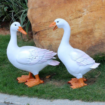 China Factory Home Garden Decoration Fiberglass Animal Resin Goose Statue
