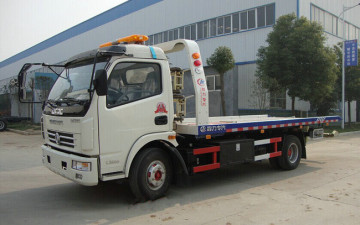 DONGFENG 4x2 wrecker tow truck