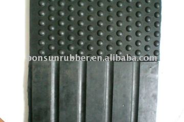 Equine rubber mat