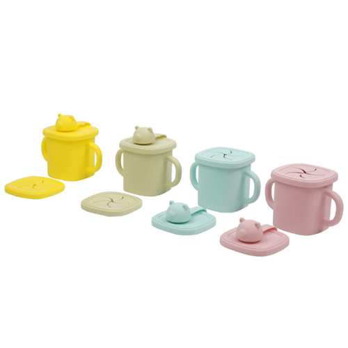 Anpassad björnform 2-i-1 Sippy Cup Silicone Snack Cup