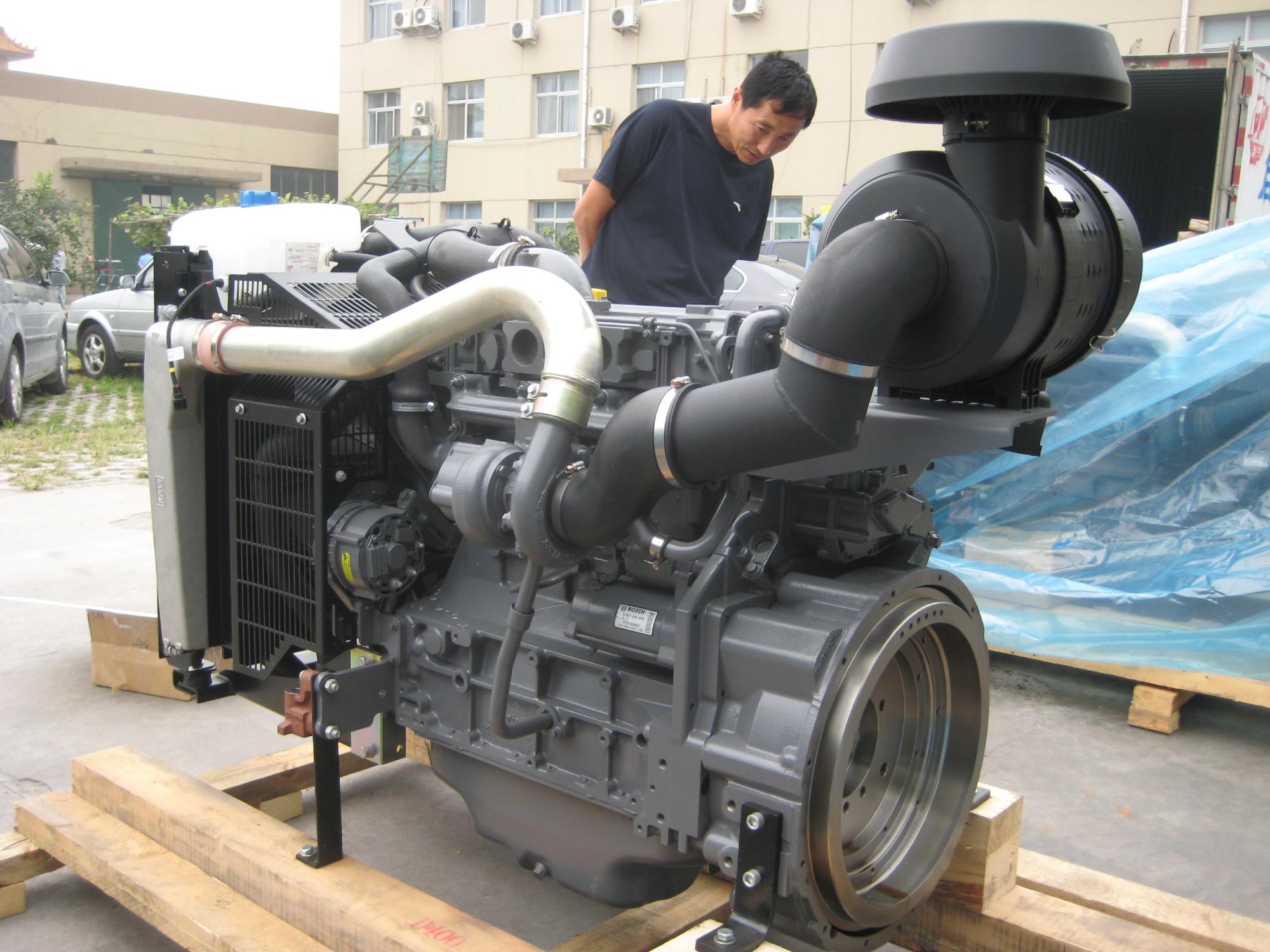 Deutz diesel motor water cooled BF4M1013 under Deutz License