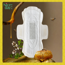 Honeycomb antibacterial wormwood sanitary pad