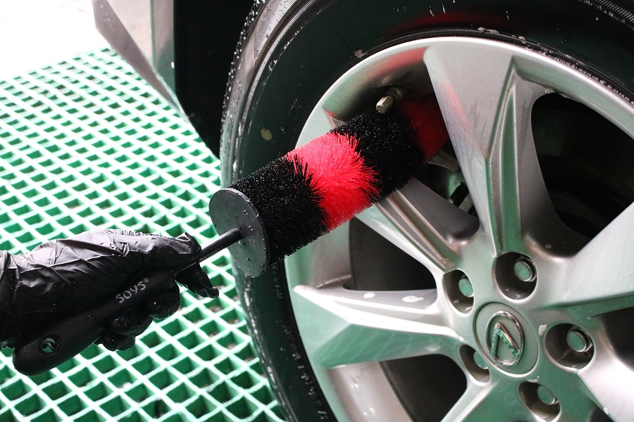 Car automobile wheel boss hub brush