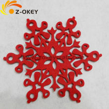 Snowflak-shaped felt decorations mat